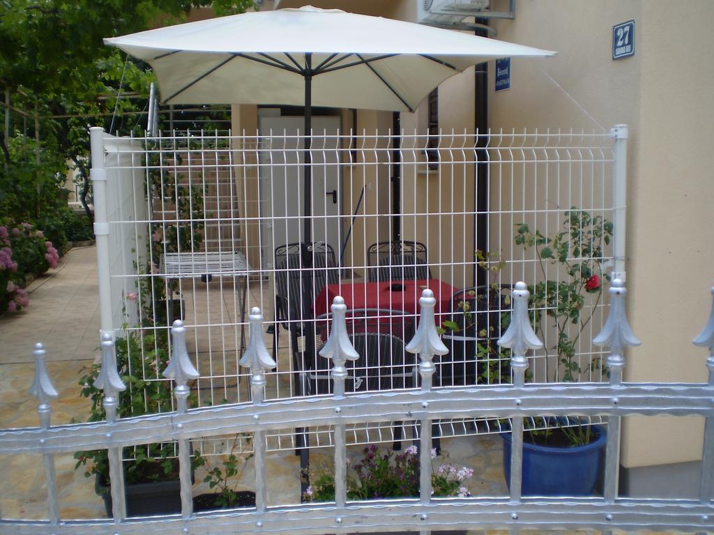 Apartments Tare, Free Parking Vodice Room photo