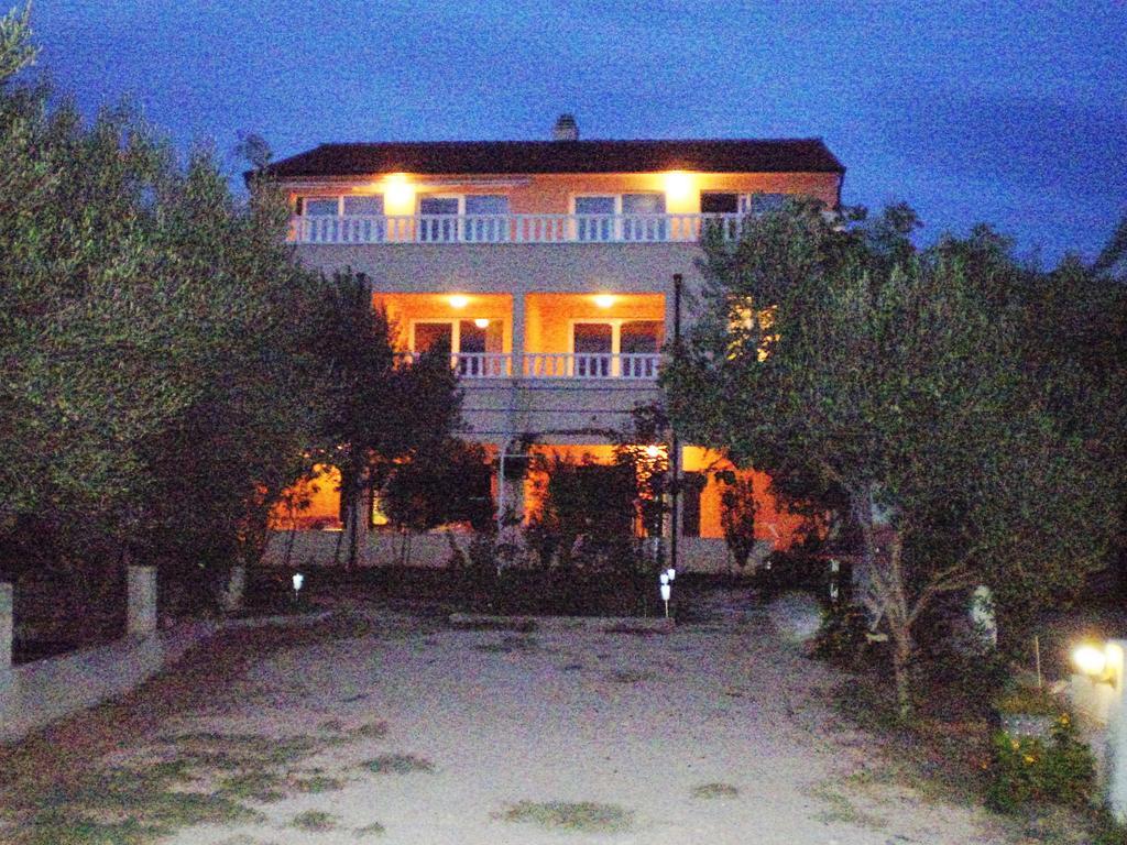 Apartments Tare, Free Parking Vodice Room photo