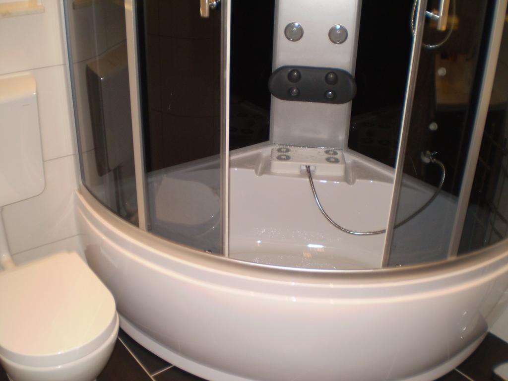 Apartments Tare, Free Parking Vodice Room photo