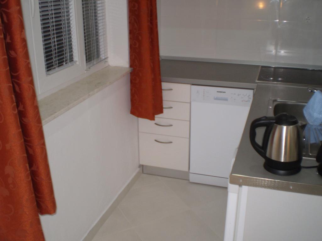 Apartments Tare, Free Parking Vodice Room photo